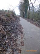 Foto: Gleisschotter liegt auf Radweg 